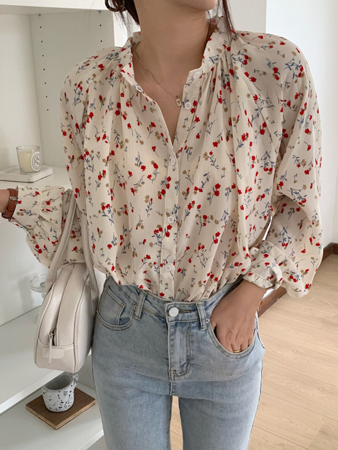 Adela Vintage Floral Print Crew Neck Blouse-White